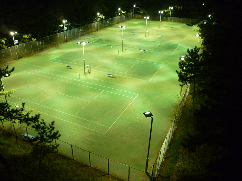新潟大学(五十嵐) 第2テニスコート照明設備改修工事