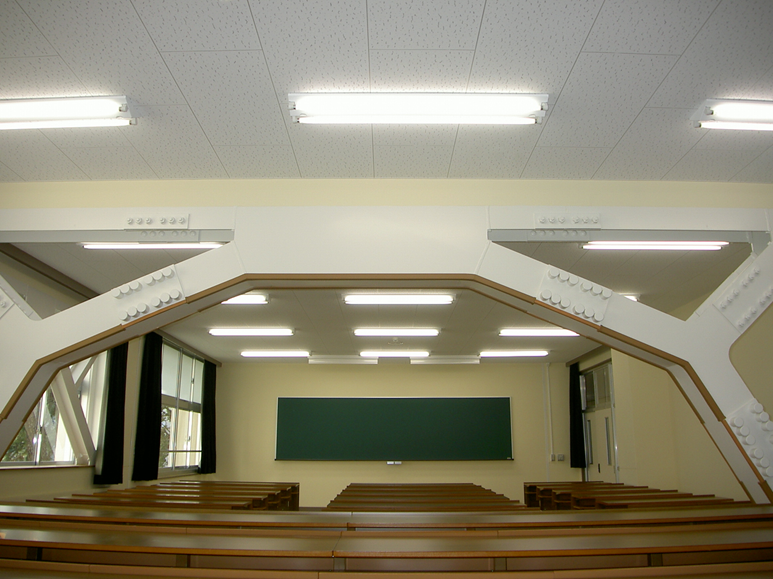 新潟中央高校 普通特別教室棟改修・補強電気設備工事
