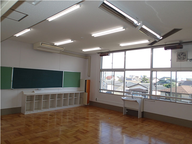 はまぐみ特別支援学校 特別普通教室棟大規模改修電気設備工事